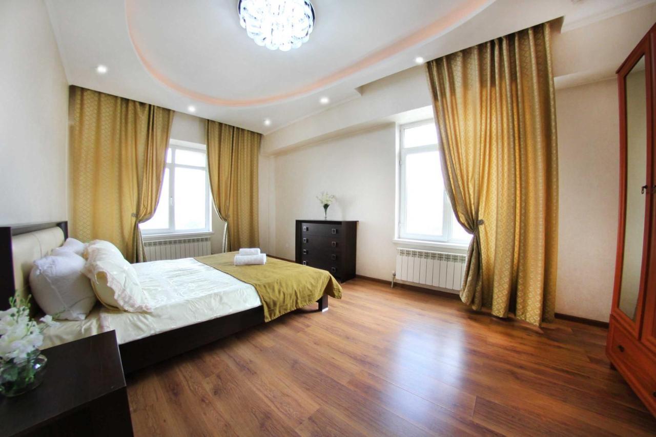Razmestim В Жк Дуэт Almaty Bagian luar foto
