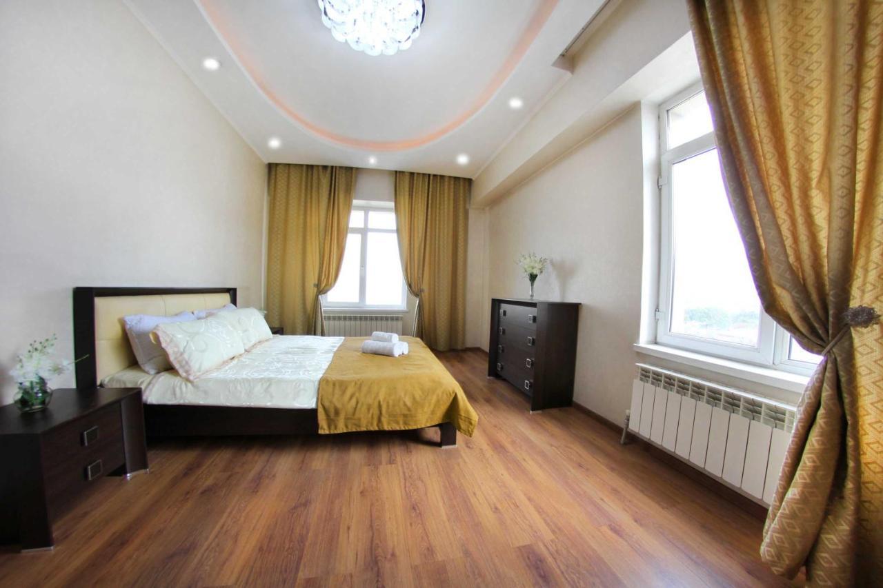 Razmestim В Жк Дуэт Almaty Bagian luar foto