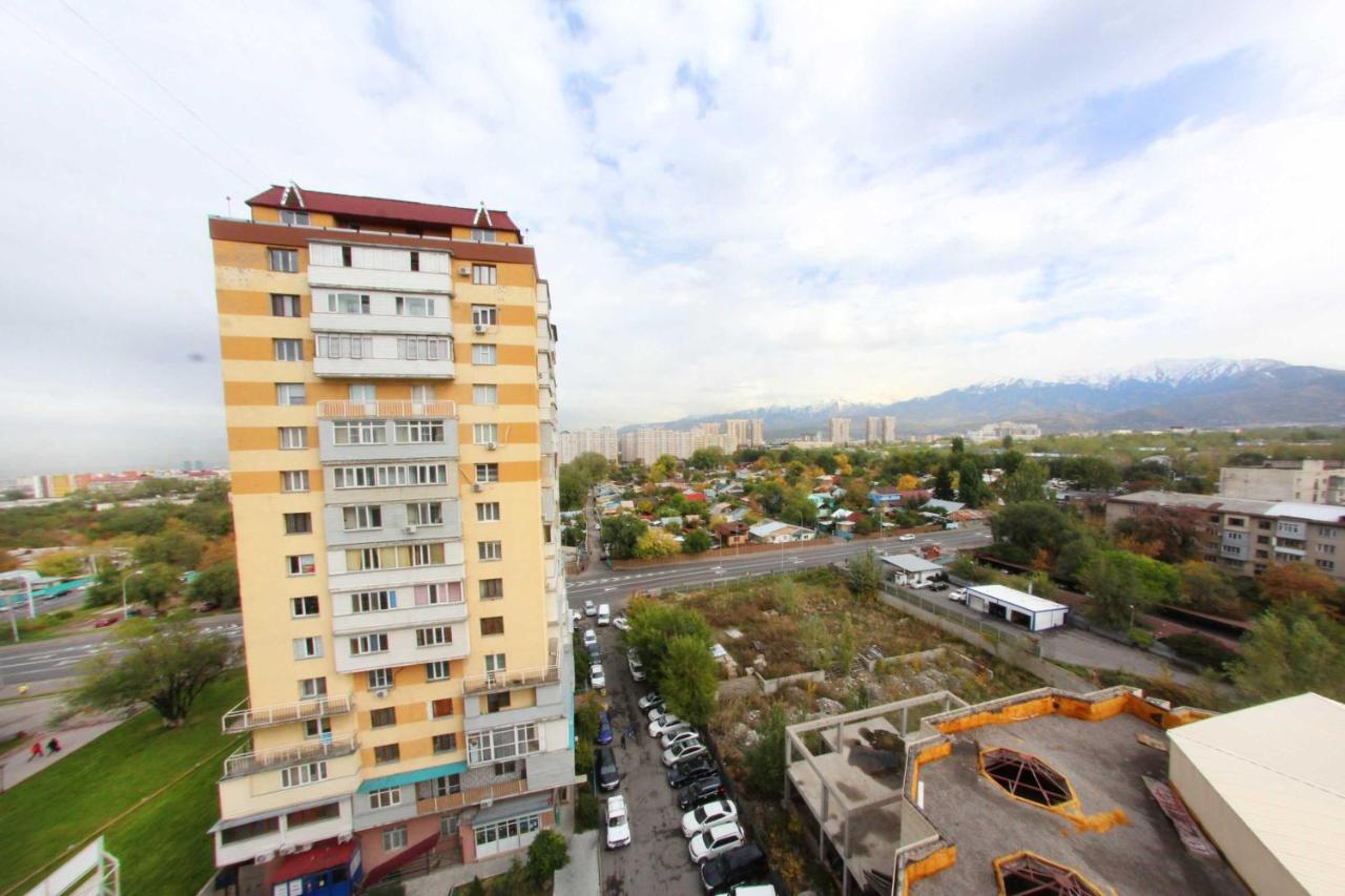 Razmestim В Жк Дуэт Almaty Bagian luar foto