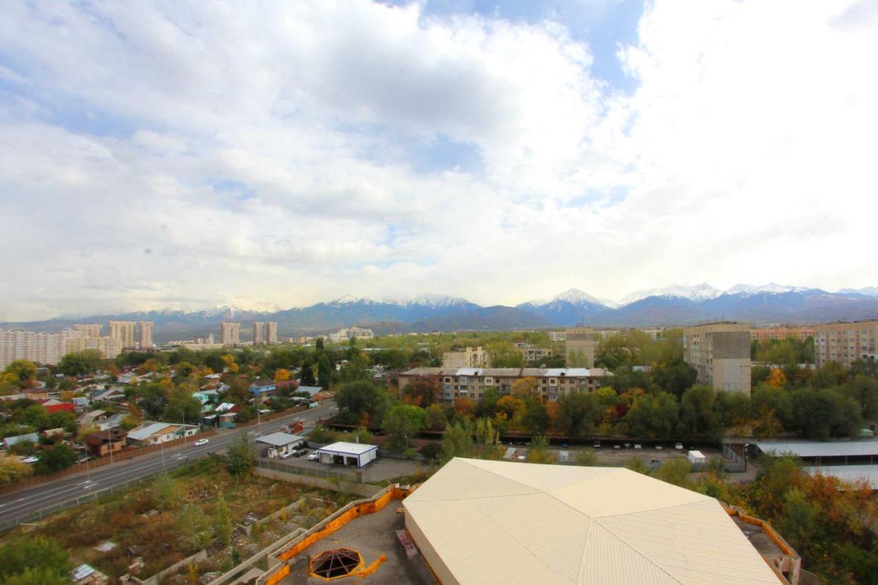 Razmestim В Жк Дуэт Almaty Bagian luar foto